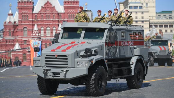 Бронеавтомобиль Патруль на военном параде, посвященном 73-й годовщине Победы в ВОВ Бронеавтомобиль Патруль на военном параде, посвященном 73-й годовщине Победы в ВОВ