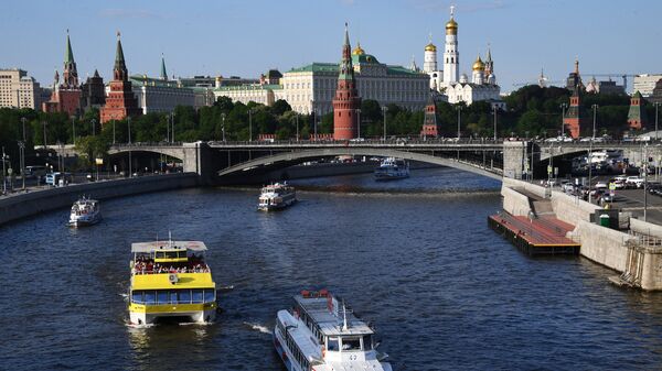 Большой Каменный мост и Московский Кремль