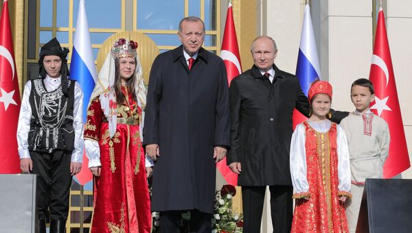 Президент РФ Владимир Путин и президент Турецкой Республики Реджеп Тайип Эрдоган на церемонии запуска строительства первого энергоблока атомной электростанции (АЭС) Аккую Президент РФ Владимир Путин и президент Турецкой Республики Реджеп Тайип Эрдоган на церемонии запуска строительства первого энергоблока атомной электростанции (АЭС) Аккую