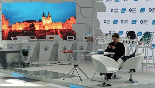 В конгрессно-выставочном центре Экспофорум накануне открытия Санкт-Петербургского международного экономического форума В конгрессно-выставочном центре Экспофорум накануне открытия Санкт-Петербургского международного экономического форума