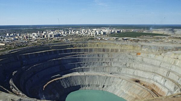 Глава Якутии: затопленный рудник "Мир" не угрожает здоровью жителей