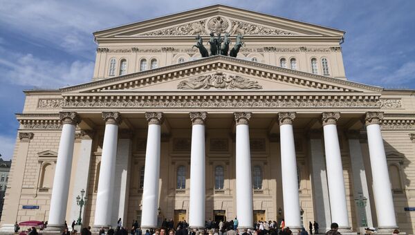 Здание Государственного академического Большого театра России в Москве. Архивное фото Здание Государственного академического Большого театра России в Москве. Архивное фото