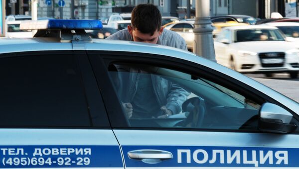 Автомобиль полиции на улице Москвы Автомобиль полиции на улице Москвы