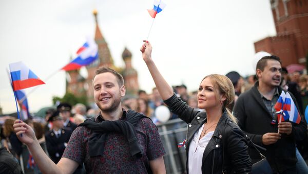 Празднование Дня России в Москве. Архивное фото Празднование Дня России в Москве. Архивное фото