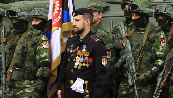 Командир подразделения ополчения самопровозглашенной Донецкой народной республики Спарта Владимир Жога с сослуживцами. Архивное фото Командир подразделения ополчения самопровозглашенной Донецкой народной республики Спарта Владимир Жога с сослуживцами. Архивное фото
