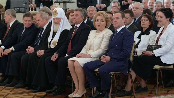 На церемонии вручения президентом РФ Владимиром Путиным Государственных премий 2017 года за выдающиеся достижения в области науки и технологий, литературы и искусства, гуманитарной деятельности. 12 июня 2018 На церемонии вручения президентом РФ Владимиром Путиным Государственных премий 2017 года за выдающиеся достижения в области науки и технологий, литературы и искусства, гуманитарной деятельности. 12 июня 2018