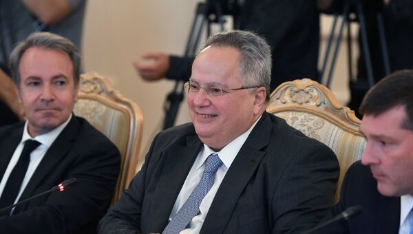 МИД Греции Никос Кодзиас во время встречи с министром иностранных дел России Сергеем Лавровым. 13 июня 2018 МИД Греции Никос Кодзиас во время встречи с министром иностранных дел России Сергеем Лавровым. 13 июня 2018