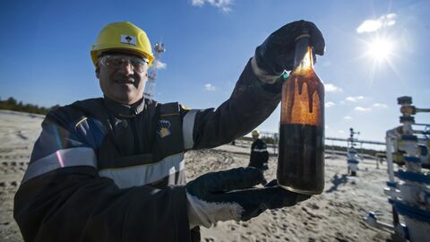 Оператор по добычи нефти на Ново-пурпейском месторождении в Ямало-Ненецком автономном округе Оператор по добычи нефти на Ново-пурпейском месторождении в Ямало-Ненецком автономном округе