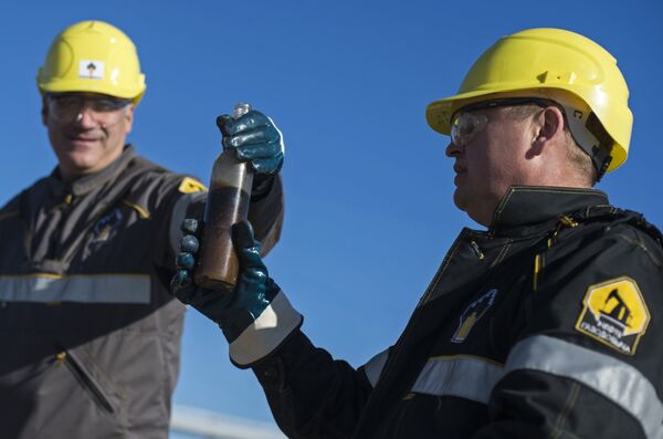Операторы по добычи нефти на Ново-пурпейском месторождении в Ямало-Ненецком автономном округе Операторы по добычи нефти на Ново-пурпейском месторождении в Ямало-Ненецком автономном округе