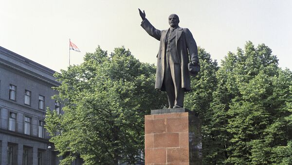 Памятник В.И.Ленину в Риге. 1970 год Памятник В.И.Ленину в Риге. 1970 год