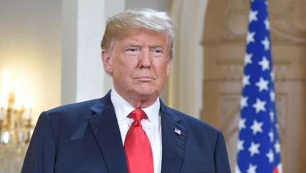 Президент США Дональд Трамп во время встречи с президентом РФ Владимиром Путиным в президентском дворце в Хельсинки. 16 июля 2018 Президент США Дональд Трамп во время встречи с президентом РФ Владимиром Путиным в президентском дворце в Хельсинки. 16 июля 2018