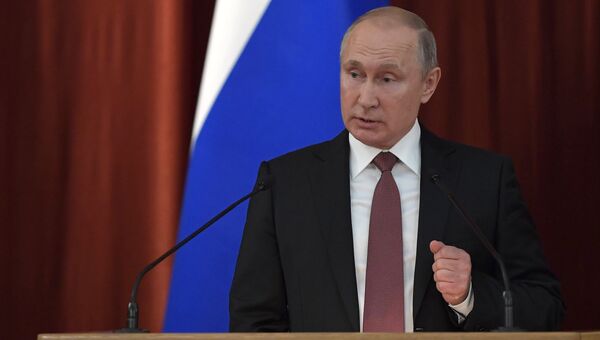 Президент РФ Владимир Путин на совещании послов и постоянных представителей РФ. 19 июля 2018 Президент РФ Владимир Путин на совещании послов и постоянных представителей РФ. 19 июля 2018