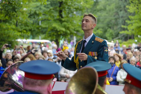 Выступление оркестра Военного университета Министерства обороны Российской Федерации в ПКиО Сокольники Выступление оркестра Военного университета Министерства обороны Российской Федерации в ПКиО Сокольники