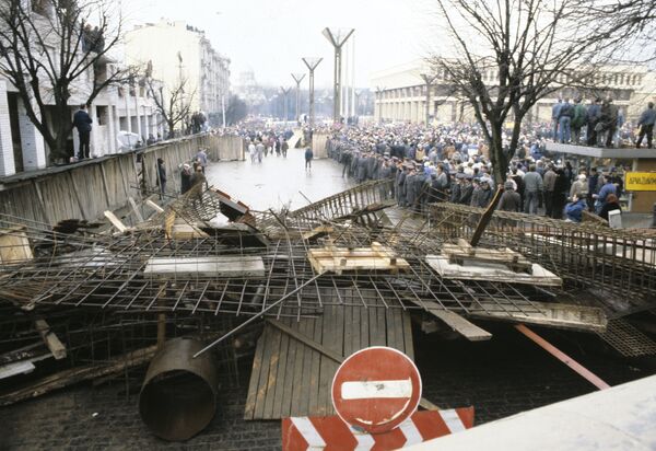 Баррикады в Вильнюсе. Январь 1991 Баррикады в Вильнюсе. Январь 1991