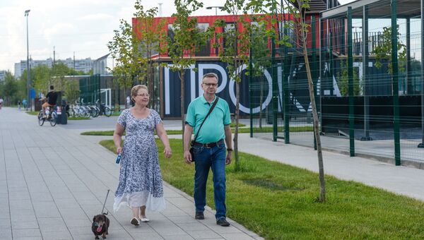 Прогулочная зона в новом парке Прогулочная зона в новом парке