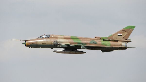 Истребитель-бомбардировщик СУ-17 сирийских военно-воздушных сил Истребитель-бомбардировщик СУ-17 сирийских военно-воздушных сил