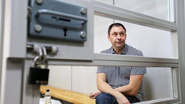 Руководитель портала РИА Новости Украина Кирилл Вышинский в зале апелляционного суда Херсонской области Украины. Архивное фото Руководитель портала РИА Новости Украина Кирилл Вышинский в зале апелляционного суда Херсонской области Украины. Архивное фото