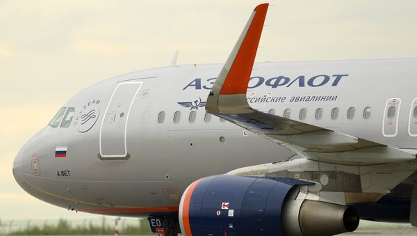 Самолет Airbus-A320 авиакомпании Аэрофлот. Архивное фото Самолет Airbus-A320 авиакомпании Аэрофлот. Архивное фото