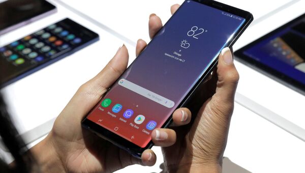 Новый телефон Galaxy Note 9 на презентации Galaxy Unpacked в Нью-Йорке Новый телефон Galaxy Note 9 на презентации Galaxy Unpacked в Нью-Йорке