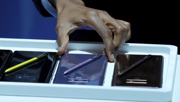 Новый телефон Galaxy Note 9 на презентации Galaxy Unpacked в Нью-Йорке Новый телефон Galaxy Note 9 на презентации Galaxy Unpacked в Нью-Йорке