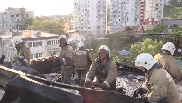 Крымские спасатели ликвидировали пожар в поселке городского типа Кореиз. 14 августа 2018 Крымские спасатели ликвидировали пожар в поселке городского типа Кореиз. 14 августа 2018