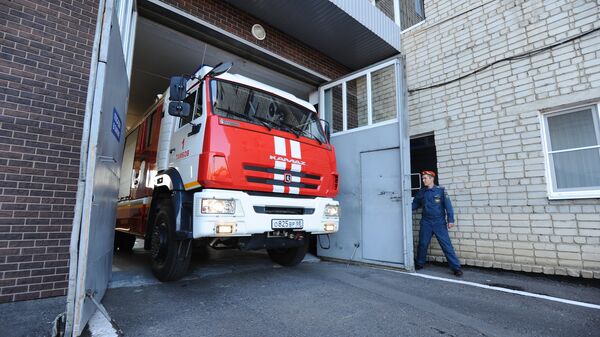 Выезд автомашины по пожарной тревоге из специализированной пожарно-спасательной части №1 города Тамбова Выезд автомашины по пожарной тревоге из специализированной пожарно-спасательной части №1 города Тамбова