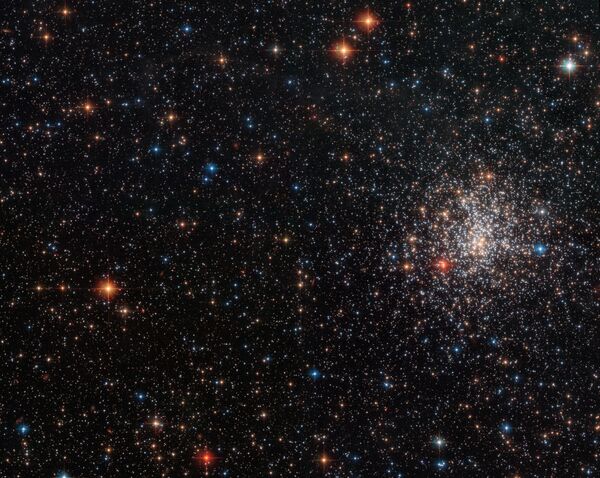 Шаровое скопление NGC 2108 в созвездии Золотая Рыба Шаровое скопление NGC 2108 в созвездии Золотая Рыба