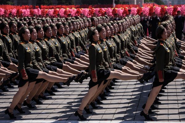 Военный парад в Пхеньяне по случаю 70-летия со дня образования КНДР Военный парад в Пхеньяне по случаю 70-летия со дня образования КНДР