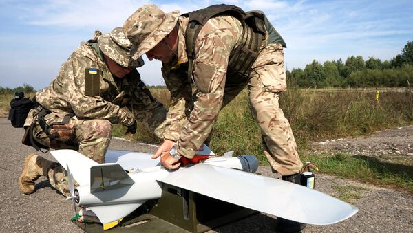 Украинские военные с беспилотным летательным аппаратом. Архивное фото Украинские военные с беспилотным летательным аппаратом. Архивное фото