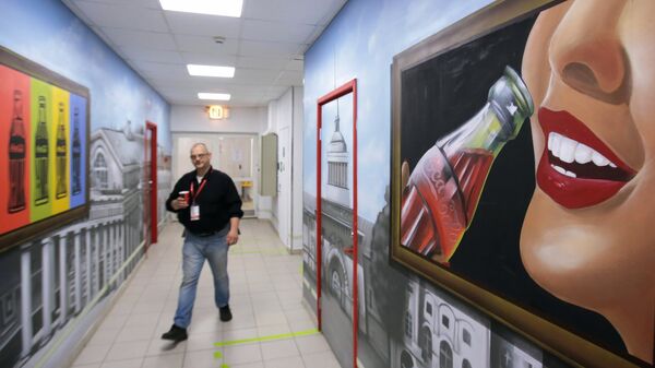 Завод Coca-Cola в Санкт-Петербурге Завод Coca-Cola в Санкт-Петербурге