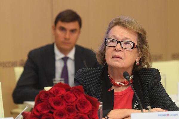Сопредседатель Зиновьевского клуба МИА Россия сегодня Ольга Зиновьева во время пресс-конференции в Международном мультимедийном пресс-центре МИА Россия сегодня Сопредседатель Зиновьевского клуба МИА Россия сегодня Ольга Зиновьева во время пресс-конференции в Международном мультимедийном пресс-центре МИА Россия сегодня