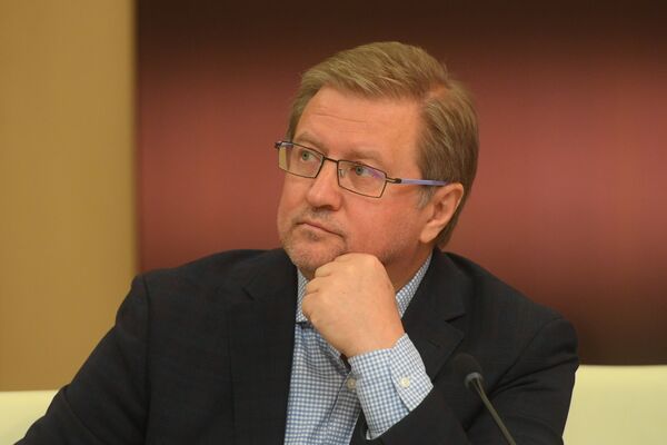 Директор Института ЕАЭС, обозреватель Агентства Спутник, сокоординатор конкурса Владимир Лепехин во время пресс-конференции в Международном мультимедийном пресс-центре МИА Россия сегодня Директор Института ЕАЭС, обозреватель Агентства Спутник, сокоординатор конкурса Владимир Лепехин во время пресс-конференции в Международном мультимедийном пресс-центре МИА Россия сегодня