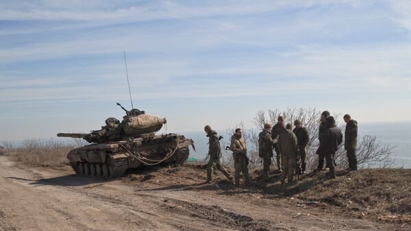 Украинские военные на побережье Азовского моря Украинские военные на побережье Азовского моря
