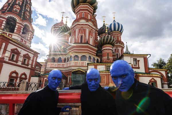 Участники Blue Man Group в Москве Участники Blue Man Group в Москве