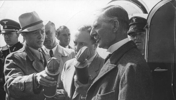 Визит премьер-министра Великобритании Невилла Чемберлена в Германию в 1938 году Визит премьер-министра Великобритании Невилла Чемберлена в Германию в 1938 году