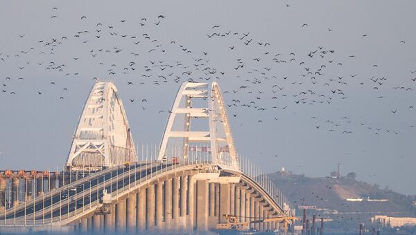 Крымский мост. Архивное фото Крымский мост. Архивное фото