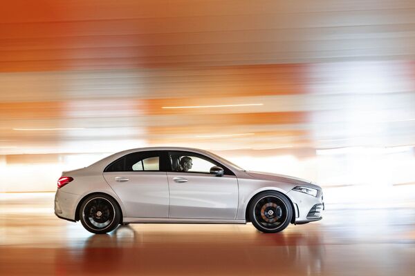 Автомобиль Mercedes-Benz A-Class Автомобиль Mercedes-Benz A-Class