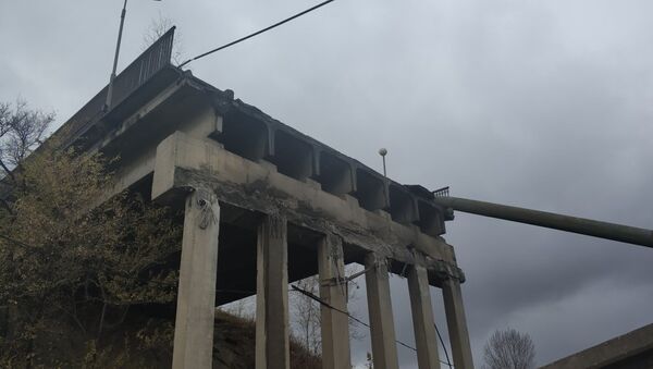 Обрушение пролетов виадука по улице Михайло-Чесноковской на железнодорожное полотно Забайкальской железной дороги в городе Свободном Амурской области Обрушение пролетов виадука по улице Михайло-Чесноковской на железнодорожное полотно Забайкальской железной дороги в городе Свободном Амурской области