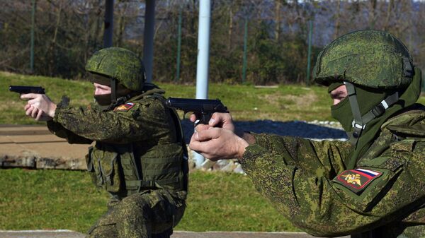 Российские военнослужащие на военной базе ЮВО РФ в Абхазии. Архивное фото Российские военнослужащие на военной базе ЮВО РФ в Абхазии. Архивное фото