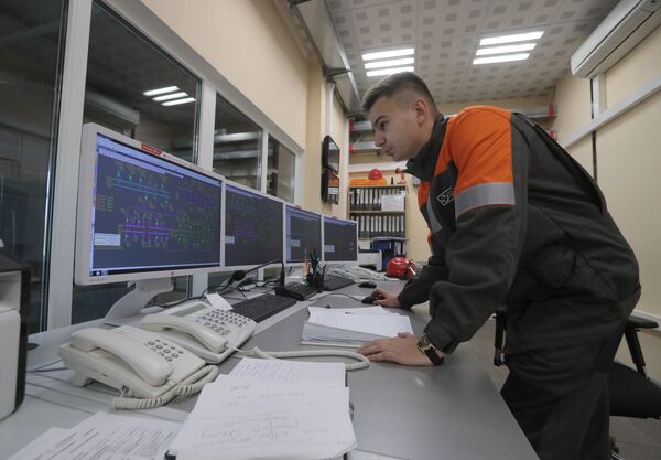 Иван Дудка на Берсеневской подстанции Иван Дудка на Берсеневской подстанции