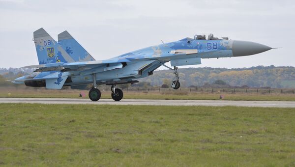 Украинский истребитель Су-27. Архивное фото Украинский истребитель Су-27. Архивное фото