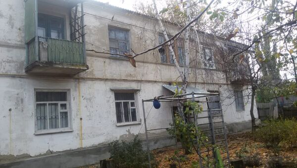 Дом в селе Чертково Ростовской области, который попал в анклав Дом в селе Чертково Ростовской области, который попал в анклав