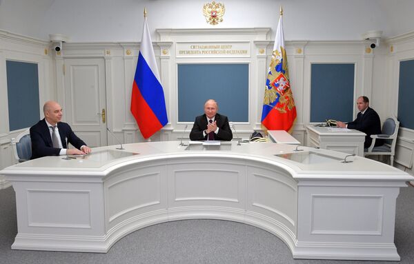 Президент РФ Владимир Путин на церемонии ввода в режиме видеоконференции в эксплуатацию алмазного месторождения Верхне-Мунское. 31 октября 2018 Президент РФ Владимир Путин на церемонии ввода в режиме видеоконференции в эксплуатацию алмазного месторождения Верхне-Мунское. 31 октября 2018