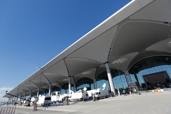 Терминал нового большого аэропорта города Стамбула, Турция Терминал нового большого аэропорта города Стамбула, Турция