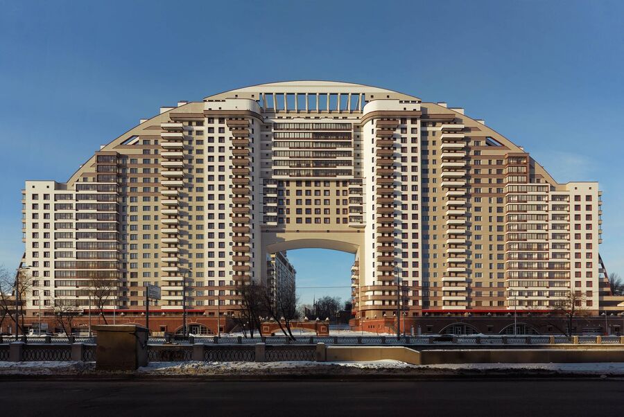 Работа немецкого фотографа Фрэнка Херфорта «Солнечная арка, Москва» Работа немецкого фотографа Фрэнка Херфорта «Солнечная арка, Москва»