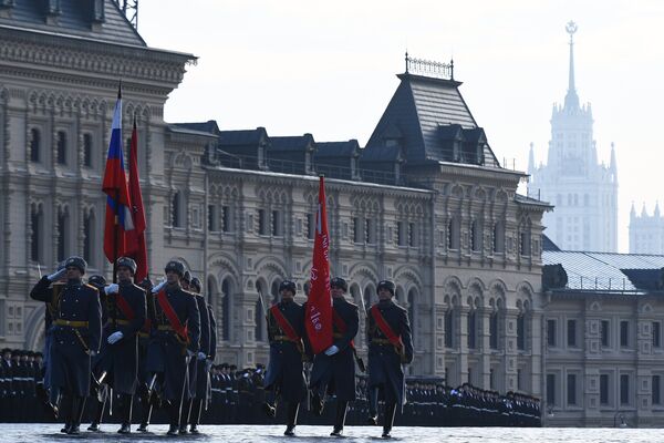 Марш, посвященный 77-летию военного парада 1941 года, на Красной площади в Москве Марш, посвященный 77-летию военного парада 1941 года, на Красной площади в Москве