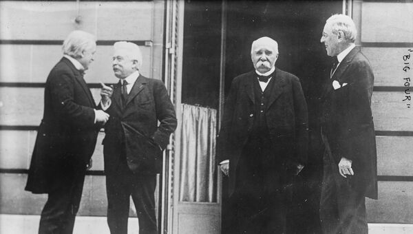 Костюмы образца 1919 года, Версальская конференция Костюмы образца 1919 года, Версальская конференция