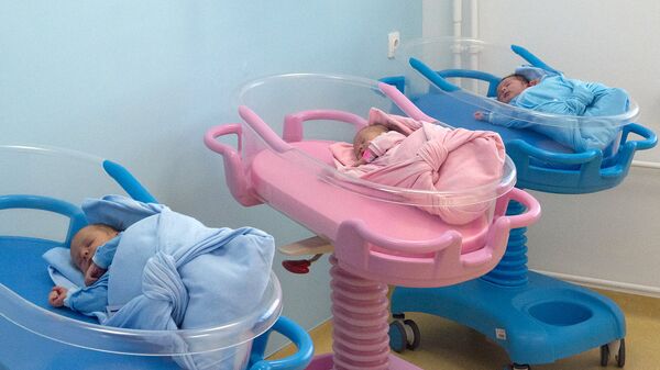 Младенцы в перинатальном центре. Архивное фото