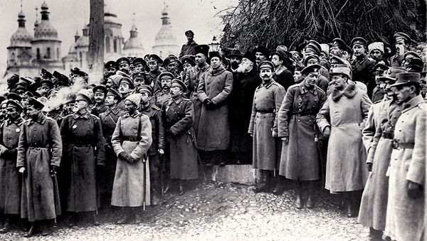 Симон Петлюра во время провозглашения УНР в Киеве. 1917 год Симон Петлюра во время провозглашения УНР в Киеве. 1917 год
