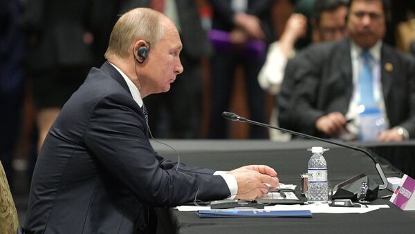 Президент РФ Владимир Путин на саммите Россия-АСЕАН в Сингапуре. 14 ноября 2018 Президент РФ Владимир Путин на саммите Россия-АСЕАН в Сингапуре. 14 ноября 2018